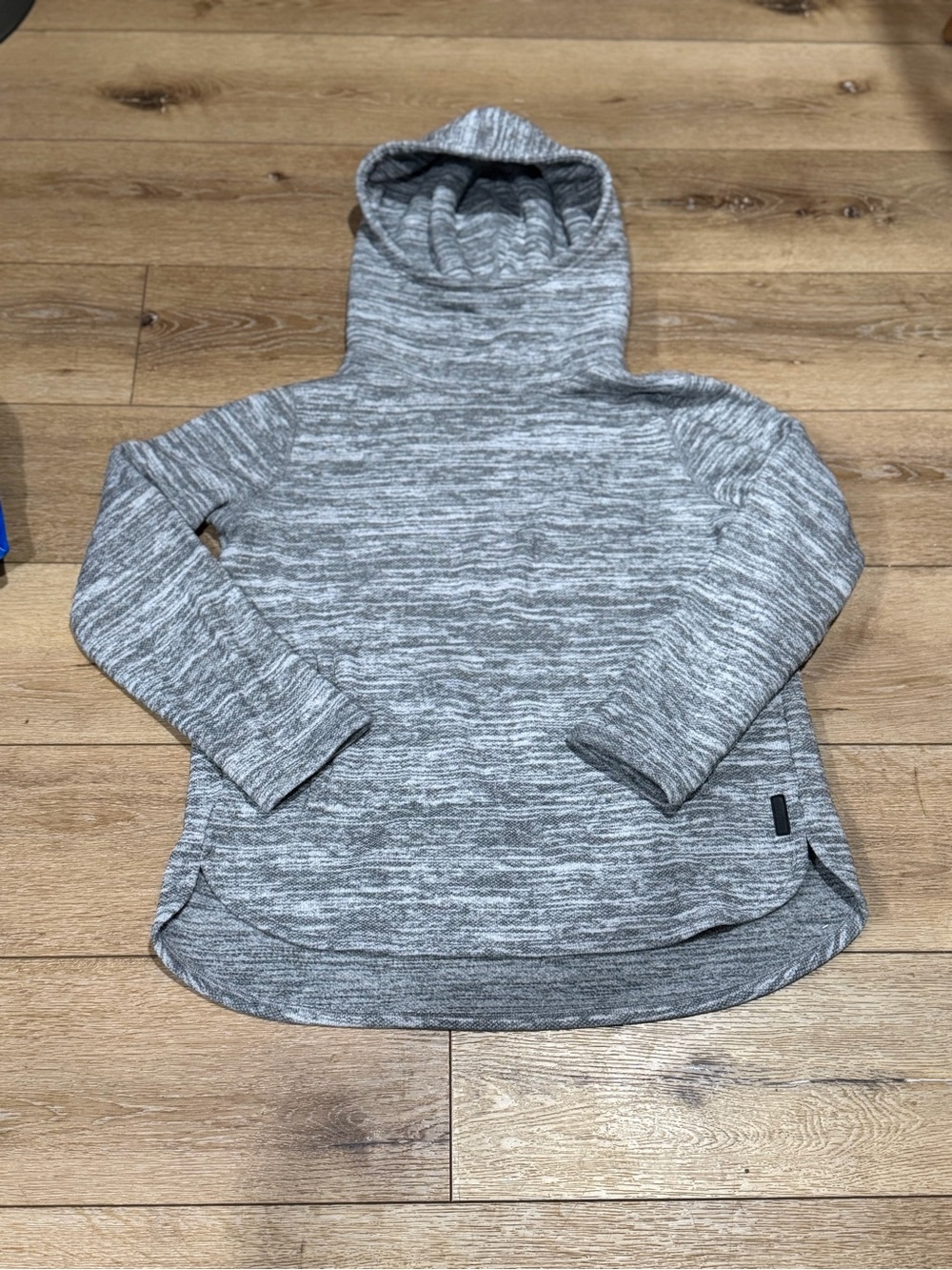 Roots Canada Women’s Heathered Gray Hoodie size Medium